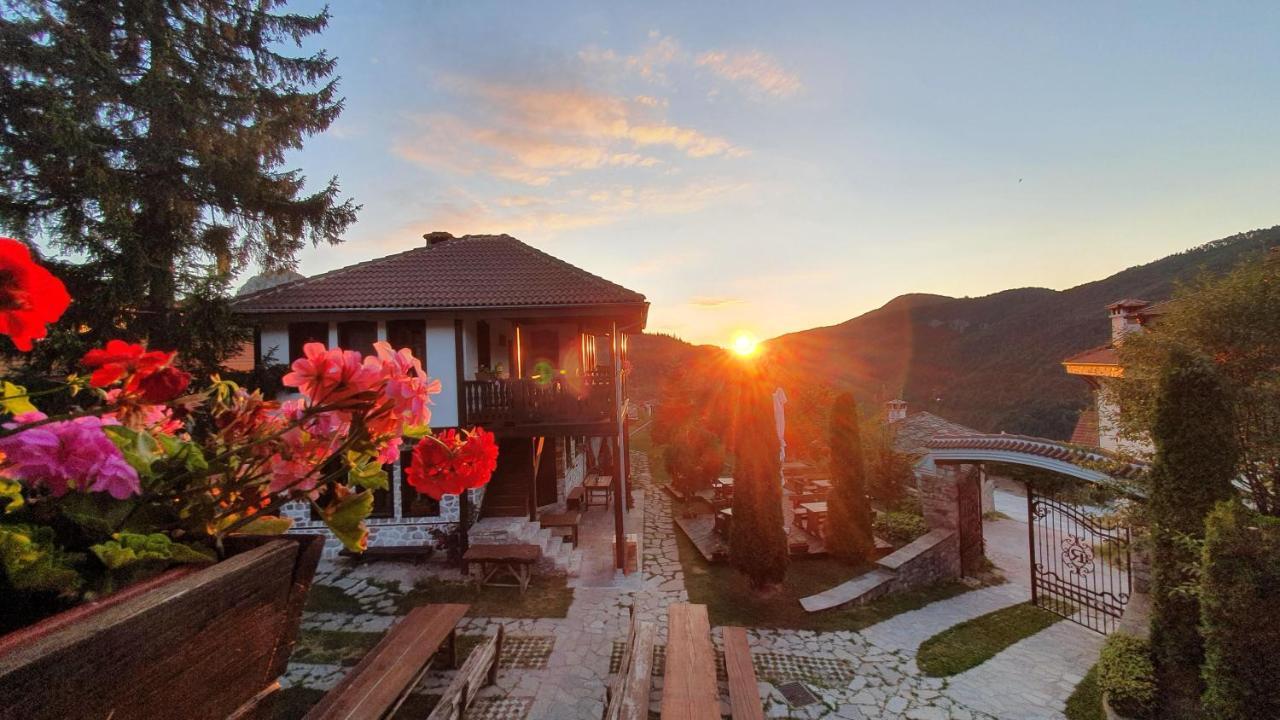Отель Rhodopes Legends Vrata Экстерьер фото