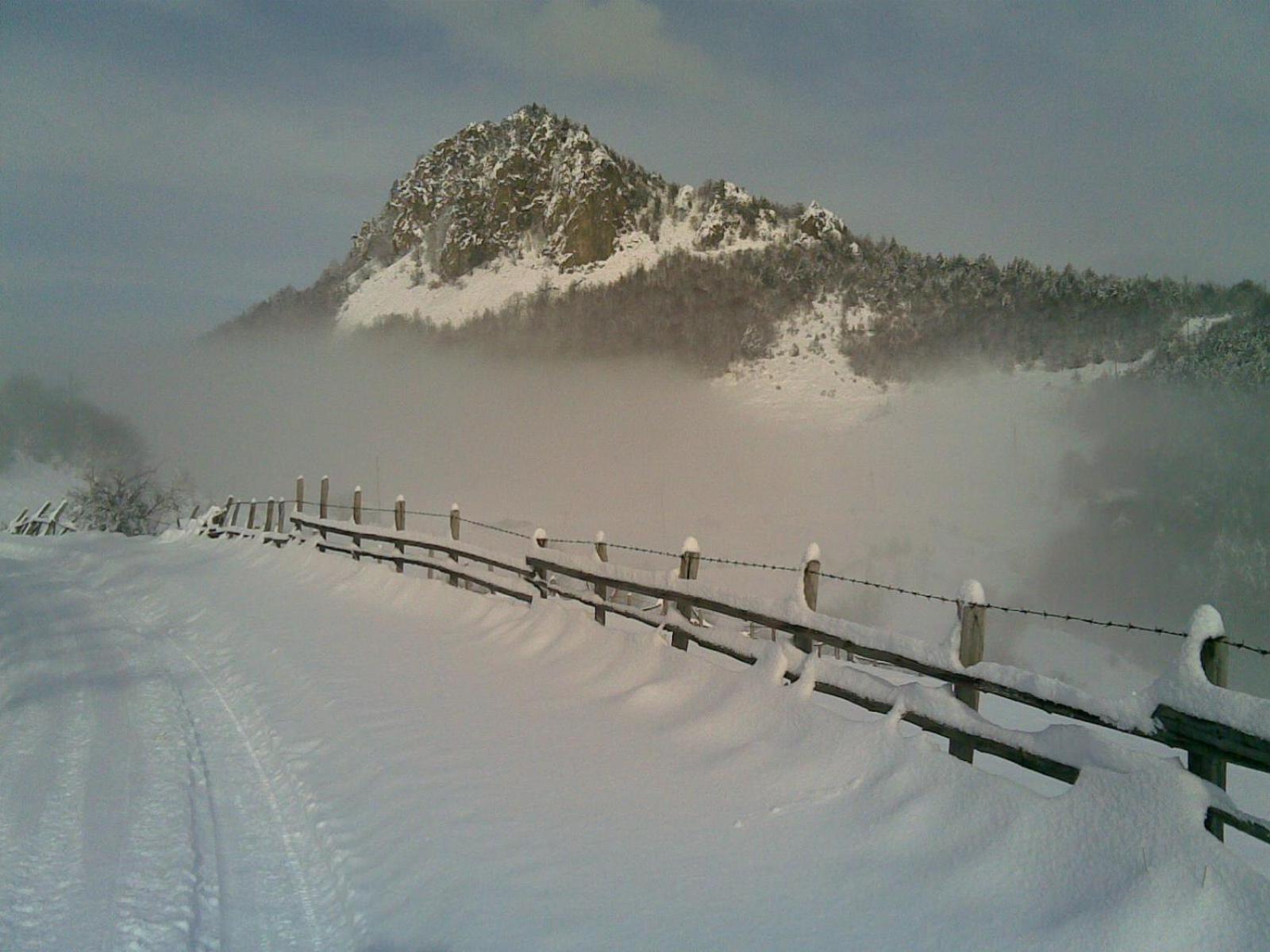 Отель Rhodopes Legends Vrata Экстерьер фото