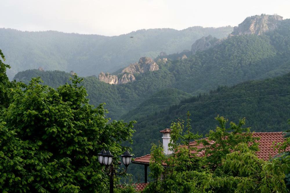 Отель Rhodopes Legends Vrata Экстерьер фото