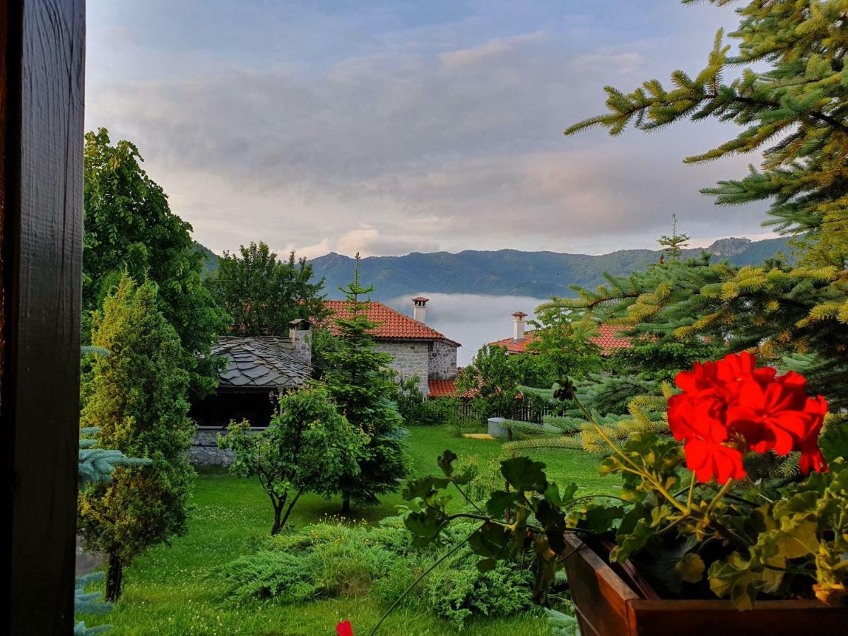 Отель Rhodopes Legends Vrata Экстерьер фото